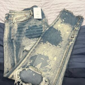 NWT!!! FN Distressed Blue Jeans